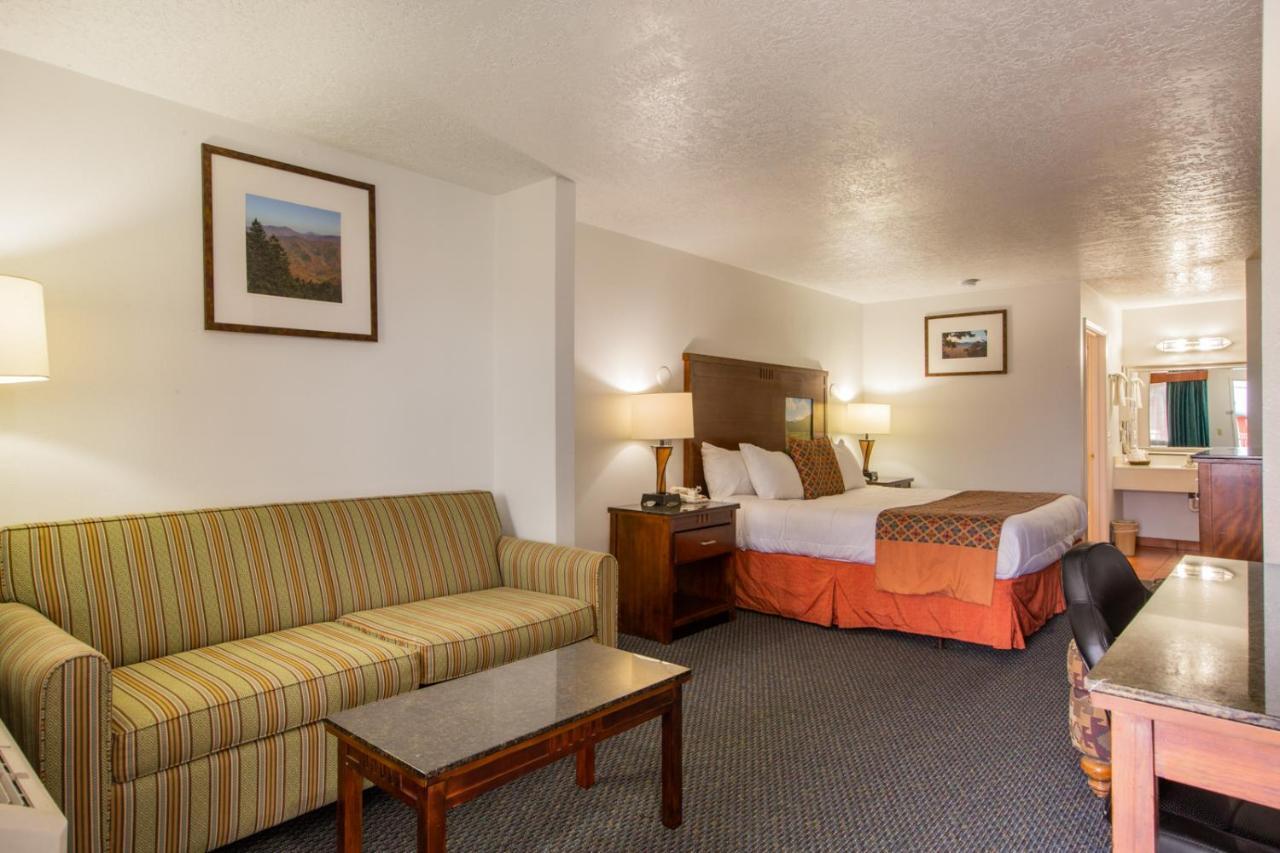 Sandia Peak Inn Old Town Abq, A Howard Johnson By Wyndham Albuquerque Bagian luar foto